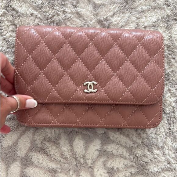 CC Pink Quilted Women's Bag - Picture 10 of 11